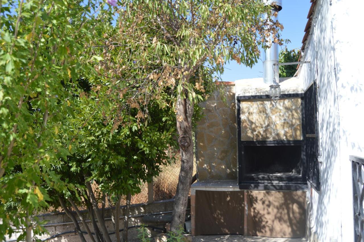 Casa Rural Consuelo Алкала дел Хукар Екстериор снимка