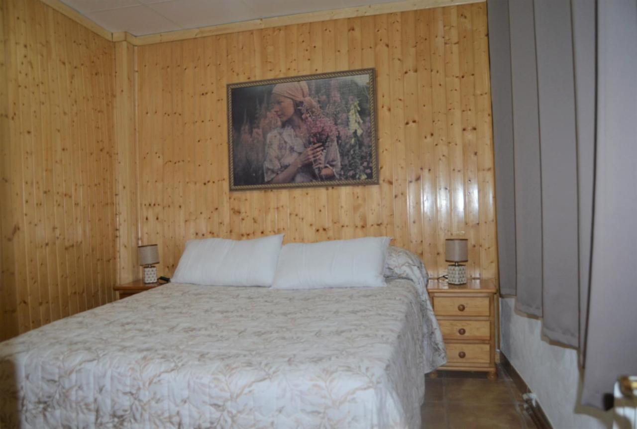 Casa Rural Consuelo Алкала дел Хукар Екстериор снимка